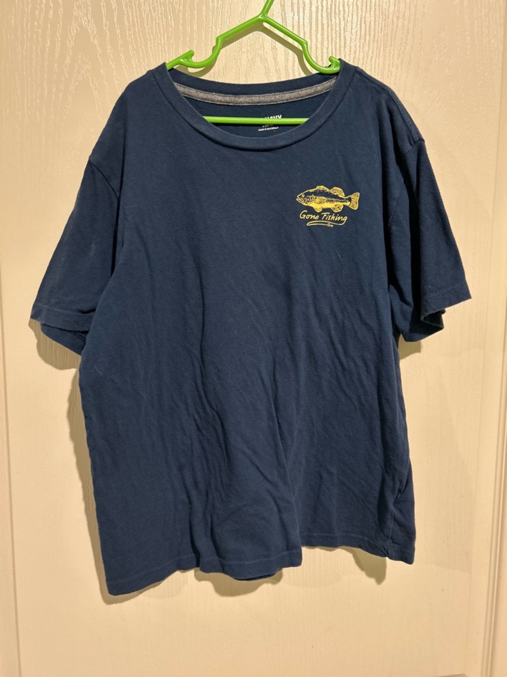 Old Navy Navy Short-Sleeve Tee with Yellow Fish Graphic